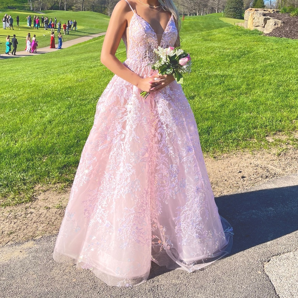 Sherri hill size 4- no alterations- dress #55009- like new, very little wear